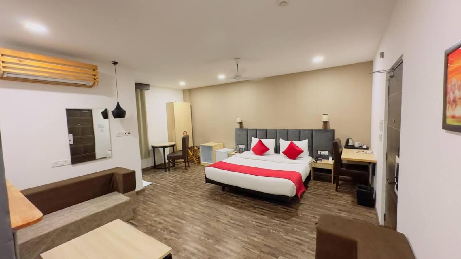 Ayaan Residency Hotel Noida Eksteriør billede